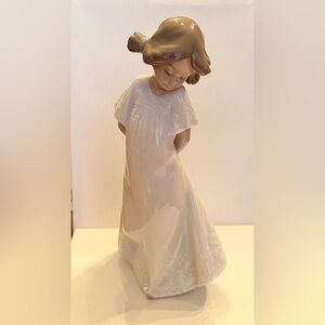 Lladro Nao “So Shy Girl”
